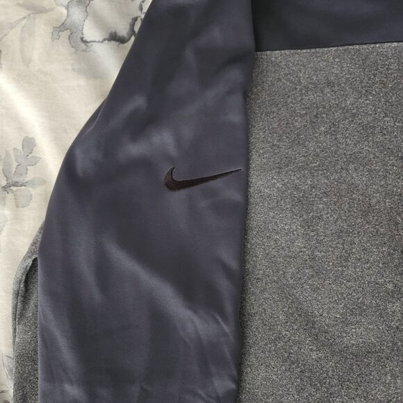 Men's - NIKE Golf 1/4 Zip Pullover  - 2-tone grey - Picture 7 of 10